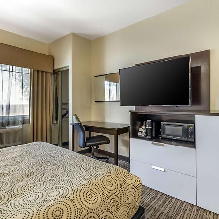 Best Western Plus Lackland Hotel And Suites. San Antonio Extérieur photo