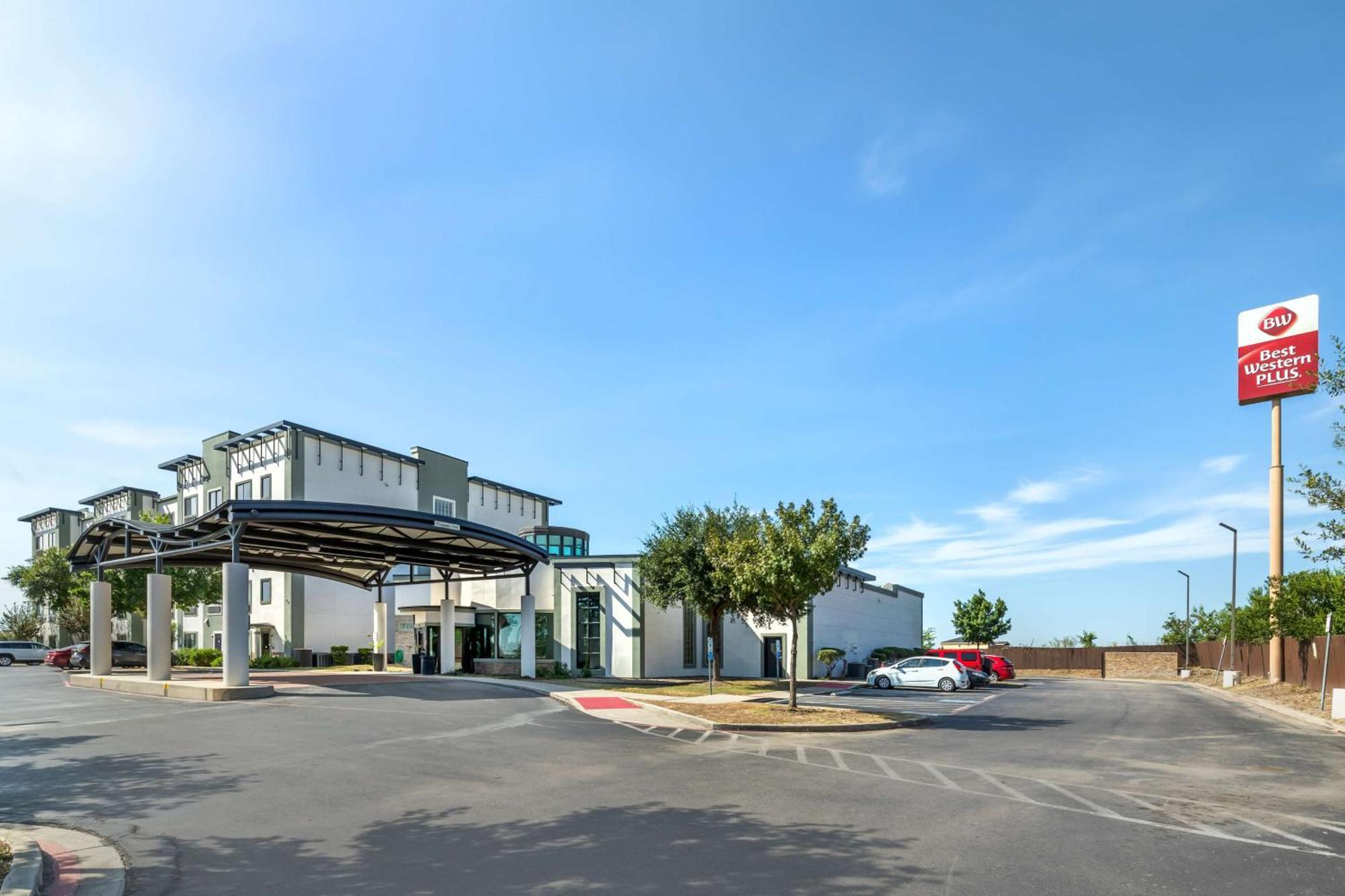 Best Western Plus Lackland Hotel And Suites. San Antonio Extérieur photo