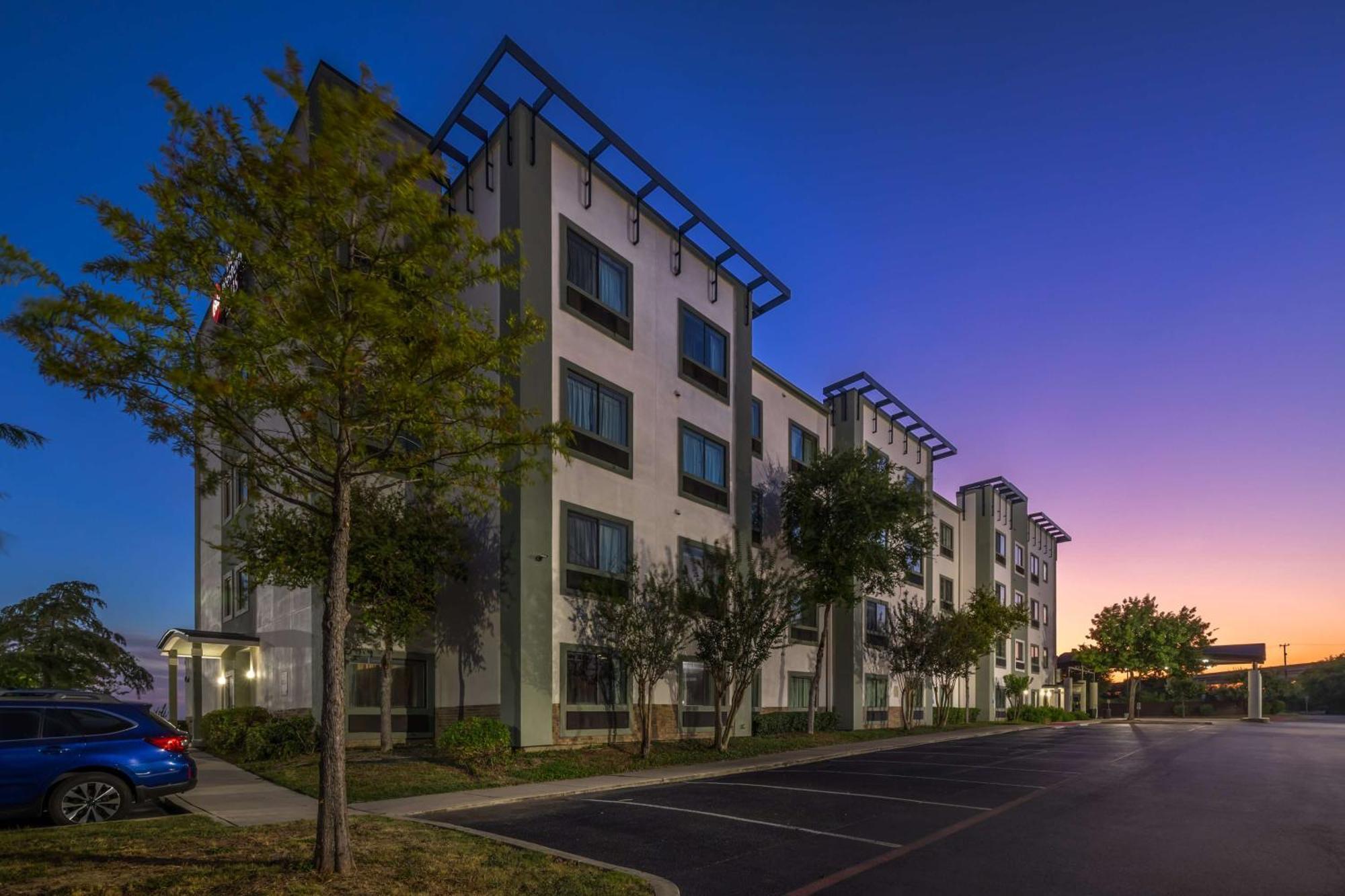 Best Western Plus Lackland Hotel And Suites. San Antonio Extérieur photo